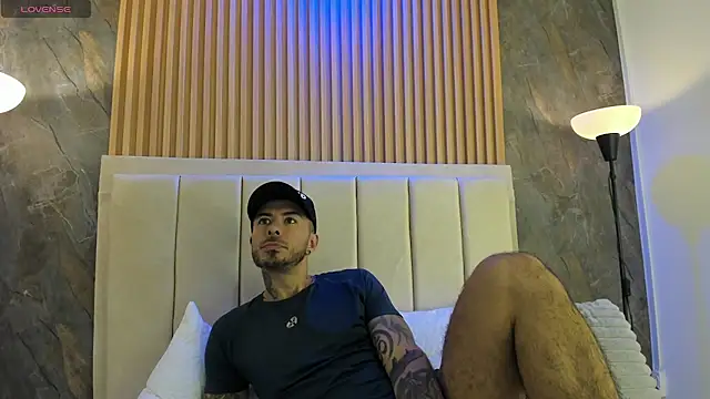 axel tatto online show from October 27, 2025, 7:18 pm