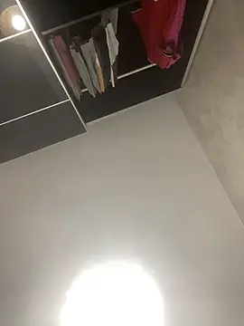 Snapshot of Dondeloquieras4 chatting on March 6, 2026, 2:24 pm Dondeloquieras4 online show from March 6, 2026, 2:24 pm