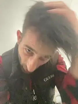 Snapshot of Dondeloquieras4 chatting on March 15, 2026, 6:03 pm Dondeloquieras4 online show from March 15, 2026, 6:03 pm