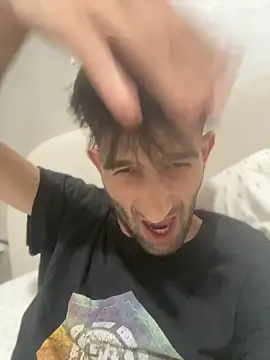 Snapshot of Dondeloquieras4 chatting on April 9, 2026, 3:06 am Dondeloquieras4 online show from April 9, 2026, 3:06 am