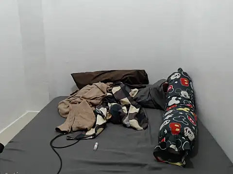 MiyakoCavendish online show from October 30, 2025, 4:03 am