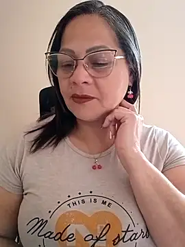 Snapshot of Angie_milf50 chatting on October 29, 2025, 2:30 pm Angie milf50 online show from October 29, 2025, 2:30 pm