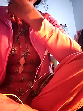 Snapshot of Hot-Rubyy chatting on February 13, 2026, 5:53 pm Hot-Rubyy online show from February 13, 2026, 5:53 pm