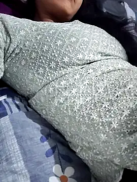 Snapshot of Hot-Rubyy chatting on March 11, 2026, 4:35 pm Hot-Rubyy online show from March 11, 2026, 4:35 pm