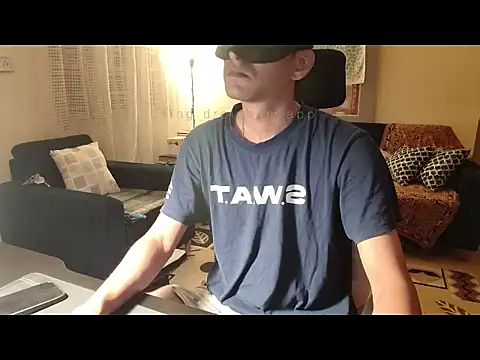 Snapshot of Andy_James181 chatting on January 14, 2026, 7:08 pm Andy James181 online show from January 14, 2026, 7:08 pm