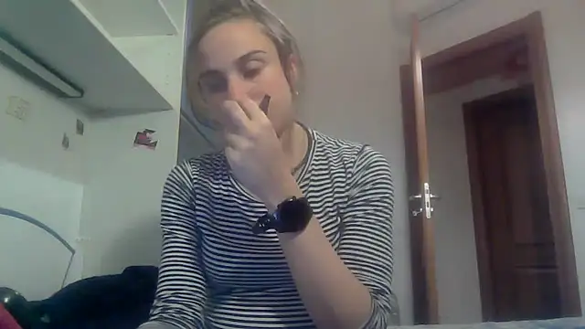 SinnEmily online show from December 15, 2025, 9:30 pm