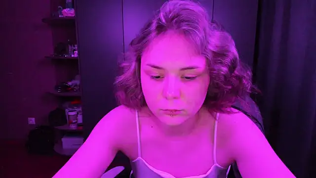 sophia lix online show from November 10, 2025, 5:34 pm