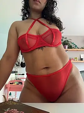 Snapshot of SugarTroubl33 chatting on February 18, 2026, 2:02 pm SugarTroubl33 online show from February 18, 2026, 2:02 pm