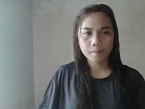 Snapshot of Ur_HotCat chatting on October 31, 2025, 3:18 am Ur HotCat online show from October 31, 2025, 3:18 am