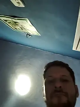 Snapshot of vinerjcam chatting on October 27, 2025, 3:43 am vinerjcam online show from October 27, 2025, 3:43 am