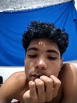 Snapshot of Alex_Sweeting chatting on April 1, 2026, 9:45 pm Alex Sweeting online show from April 1, 2026, 9:45 pm