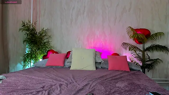 May Yam online show from April 16, 2026, 12:44 am