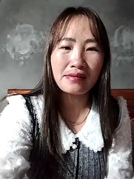 emini-xx online show from February 10, 2026, 1:37 pm