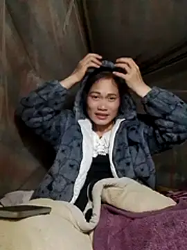 doggy-00 online show from November 25, 2025, 8:53 pm