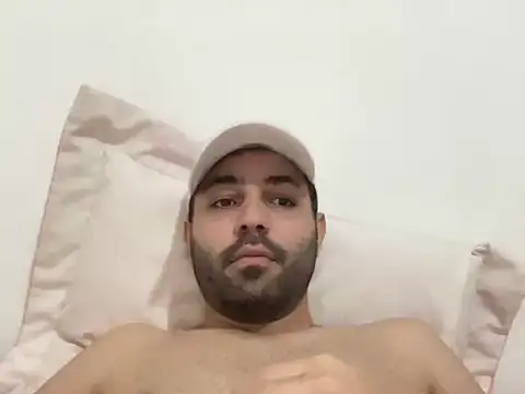 Snapshot of HotCamBR chatting on October 28, 2025, 12:52 pm HotCamBR online show from October 28, 2025, 12:52 pm