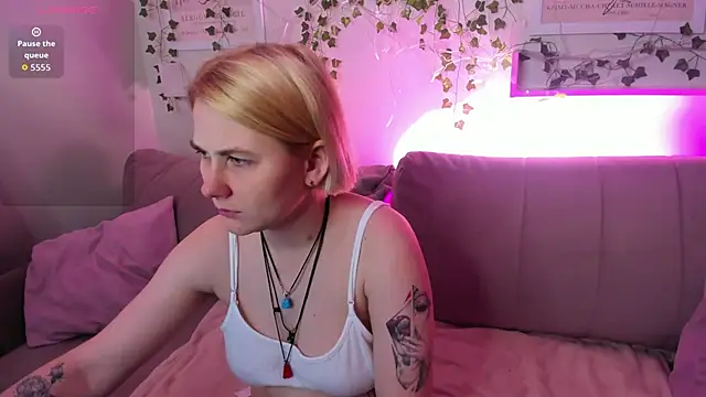 Alice Maurik online show from November 8, 2025, 11:10 am