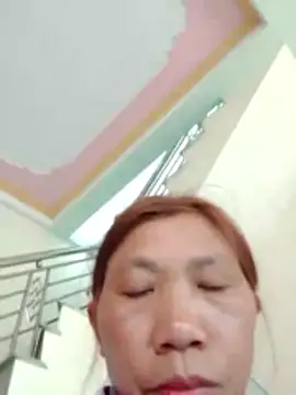 Snapshot of bella-la chatting on January 17, 2026, 8:19 am bella-la online show from January 17, 2026, 8:19 am