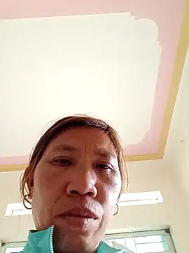 Snapshot of bella-la chatting on February 15, 2026, 1:57 am bella-la online show from February 15, 2026, 1:57 am