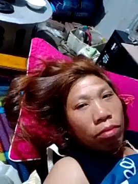 Snapshot of bella-la chatting on February 15, 2026, 11:23 pm bella-la online show from February 15, 2026, 11:23 pm