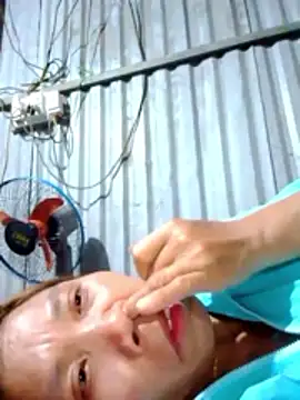 Snapshot of bella-la chatting on February 16, 2026, 12:34 pm bella-la online show from February 16, 2026, 12:34 pm