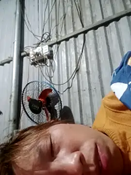 Snapshot of bella-la chatting on February 19, 2026, 2:35 pm bella-la online show from February 19, 2026, 2:35 pm