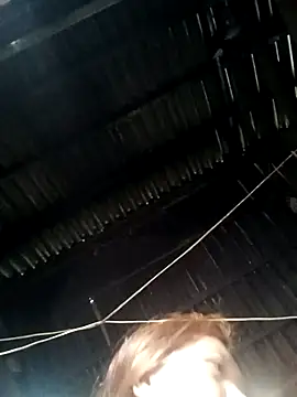 Snapshot of bella-la chatting on February 24, 2026, 2:42 am bella-la online show from February 24, 2026, 2:42 am