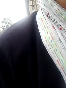 Snapshot of bella-la chatting on March 2, 2026, 8:32 am bella-la online show from March 2, 2026, 8:32 am