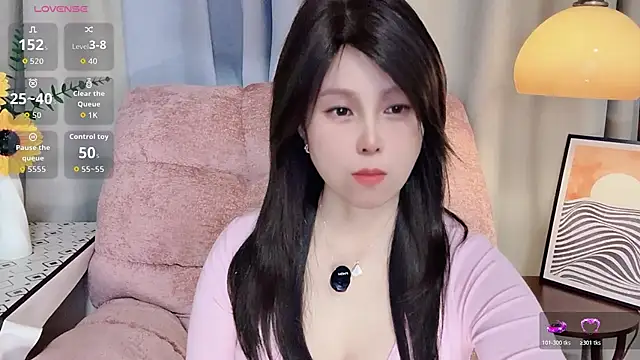 LuckyNana  online show from November 1, 2025, 1:02 pm