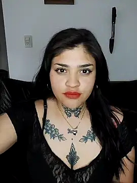 AlexxaMoon online show from October 27, 2025, 5:17 pm