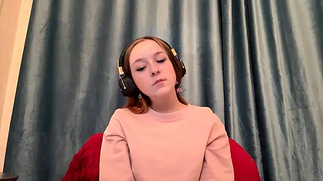 Snapshot of HOTBellakle chatting on October 29, 2025, 2:19 pm HOTBellakle online show from October 29, 2025, 2:19 pm