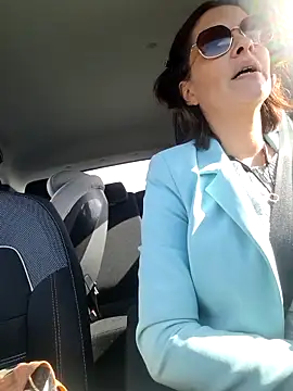 Piediniecollant online show from February 6, 2026, 11:24 am