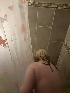 SilverSeductress online show from February 5, 2026, 8:02 pm