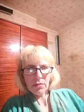 Snapshot of Georgette466 chatting on May 17, 2026, 5:42 pm Georgette466 online show from May 17, 2026, 5:42 pm