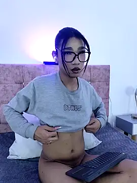 FernandaFox  online show from May 13, 2026, 3:48 am