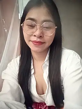 Snapshot of Bamboo-niee123 chatting on February 13, 2026, 4:47 pm Bamboo-niee123 online show from February 13, 2026, 4:47 pm