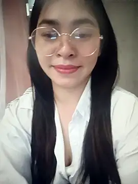 Snapshot of Bamboo-niee123 chatting on February 24, 2026, 8:18 pm Bamboo-niee123 online show from February 24, 2026, 8:18 pm