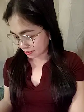 Bamboo-niee123 online show from April 8, 2026, 3:17 am