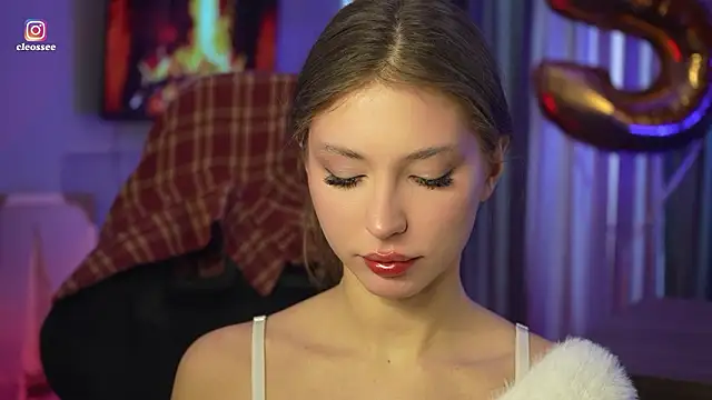 Cleose online show from March 27, 2026, 7:14 am