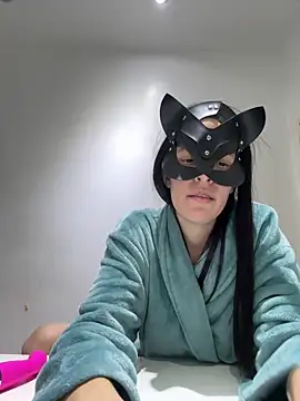 carolinedanger  online show from November 8, 2025, 12:11 am