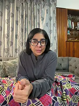 Snapshot of solmorochia chatting on April 7, 2026, 11:48 pm solmorochia online show from April 7, 2026, 11:48 pm