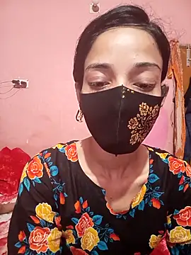 Green LaDY66 online show from April 7, 2026, 8:53 pm