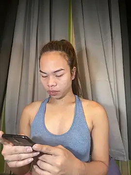 kierra fox online show from November 7, 2025, 5:40 am