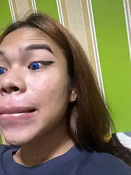 kierra fox online show from November 18, 2025, 11:47 am