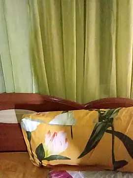 Esenia505 online show from February 5, 2026, 8:35 pm