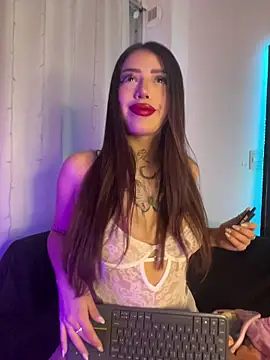 Snapshot of AshleyWinslow chatting on March 23, 2026, 8:02 pm AshleyWinslow online show from March 23, 2026, 8:02 pm