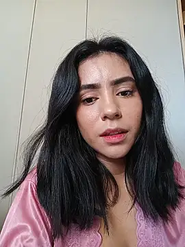Sara-215 online show from May 20, 2026, 12:44 pm