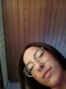 Skay bluee online show from December 16, 2025, 10:04 pm