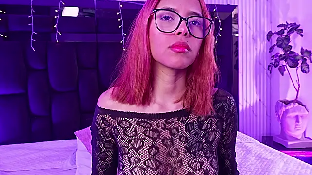 LilithLuxorr online show from February 20, 2026, 1:55 pm