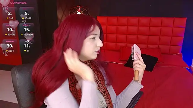 Snapshot of Lilaaa_1 chatting on November 5, 2025, 8:31 pm Lilaaa 1 online show from November 5, 2025, 8:31 pm