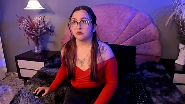 CrystalMay  online show from November 5, 2025, 11:43 am